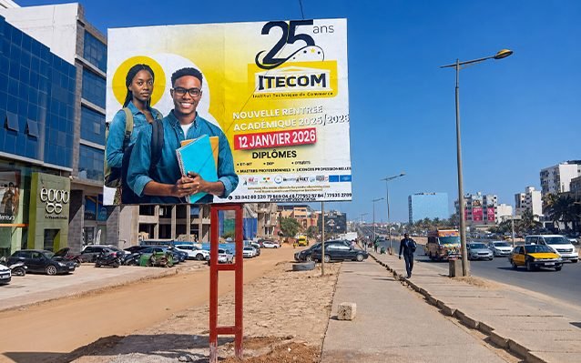 ITECOM — PANNEAU PUBLICITAIRE
