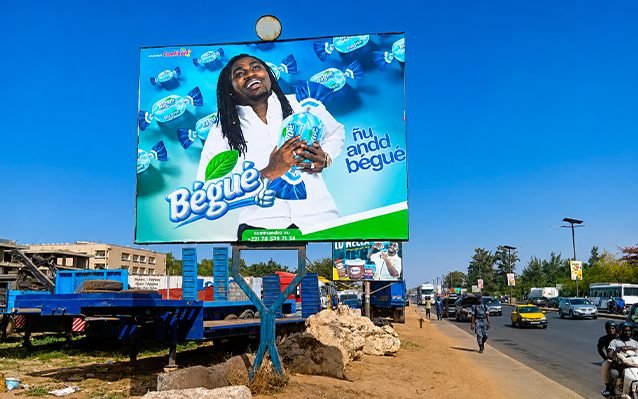 Bégué — PANNEAU PUBLICITAIRE