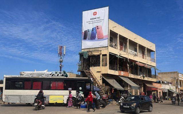 REDMI — INSTALLATION + BRANDING